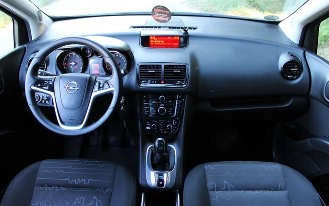Opel Meriva cena 18900 przebieg: 188000, rok produkcji 2011 z Margonin małe 466